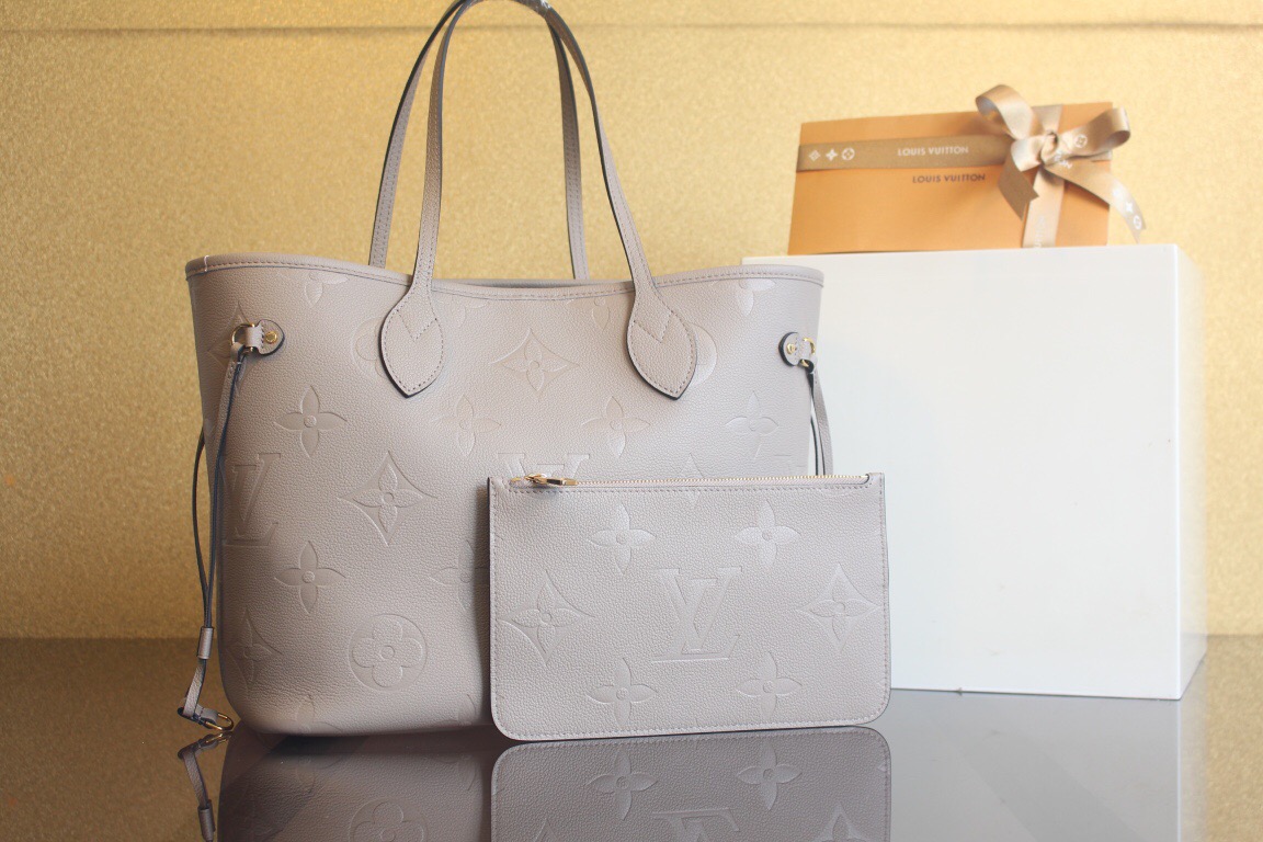 루이비통 네버풀 MM 앙프렝뜨 크렘색상 M45686 H5