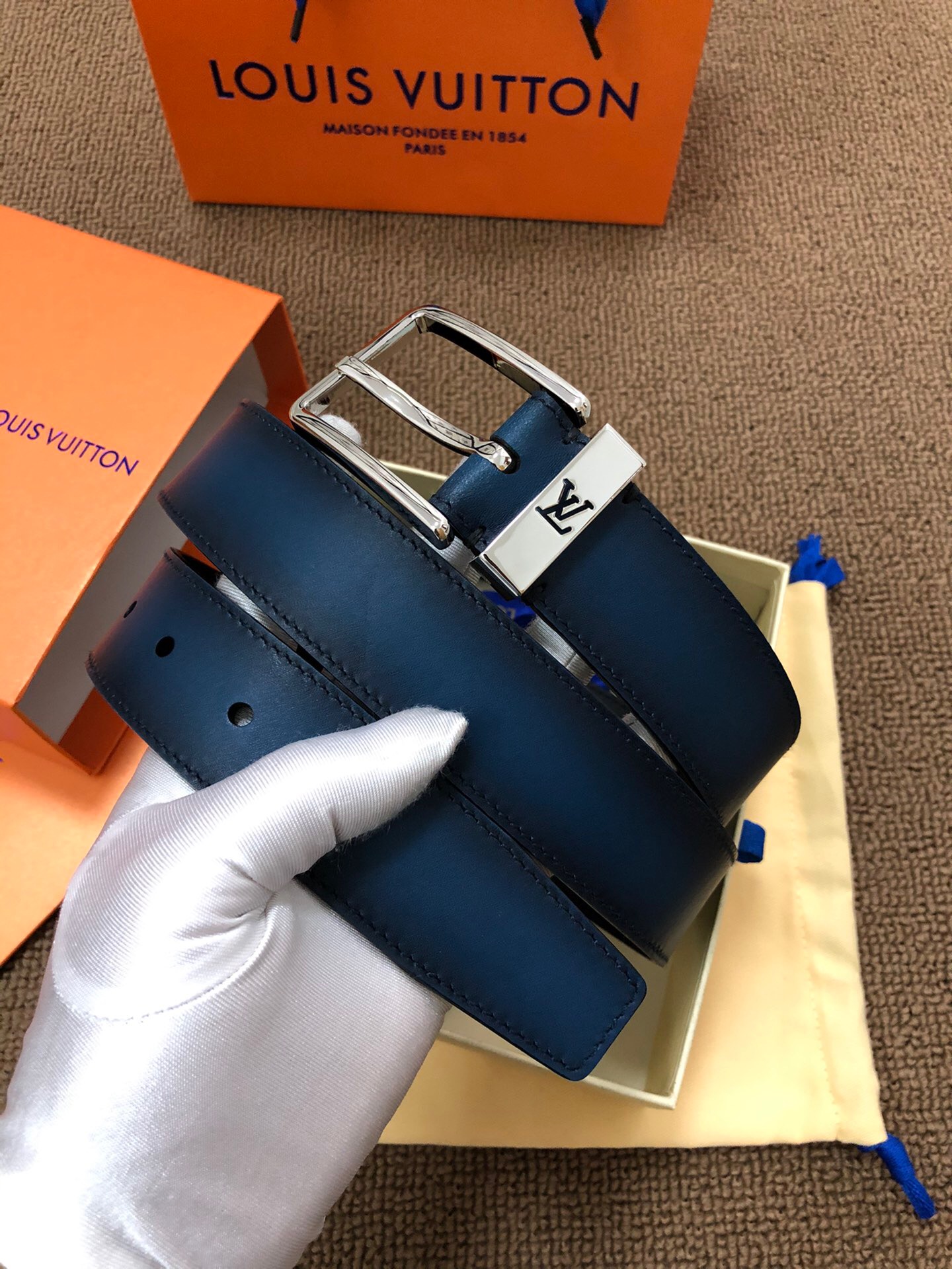 루이비통 2022 남성용 벨트 LV026 BT1