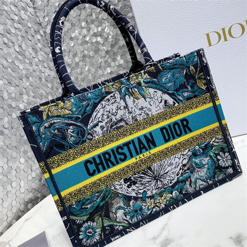 크리스챤 디올 북 토트백  M1286 2가지 사이즈 LI