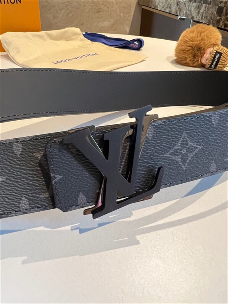 루이비통 2022 남성용 벨트 LV047 BT1