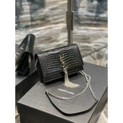 생로랑 모노그램 테슬 체인 숄더백 452159 ZP