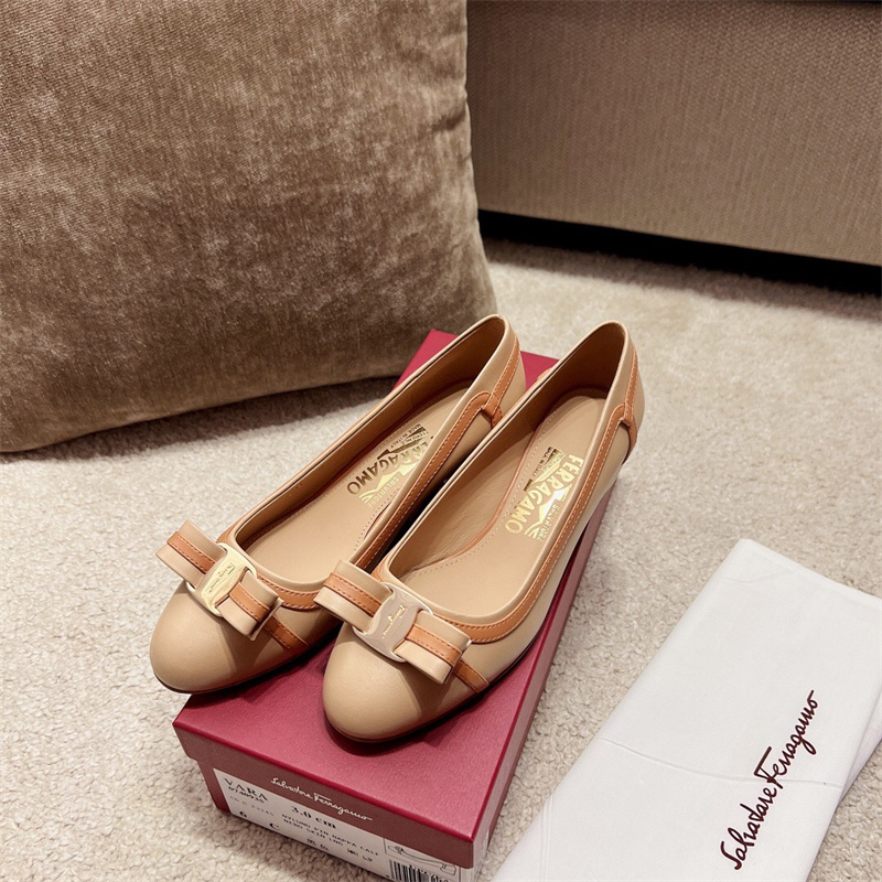 페레가모  2023 여성용 플랫슈즈 WA1508 SH-D