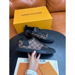 루이비통 2023 남성용 스니커즈 LV411 SH-E