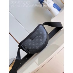 루이비통 문 크로스바디  M23835 GZ