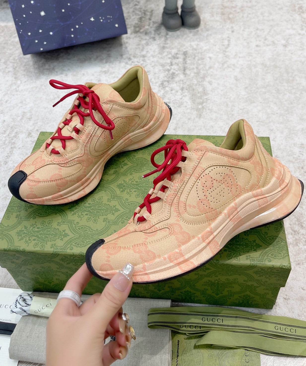 구찌 2024 여성용 스니커즈  WA3072 SH-D