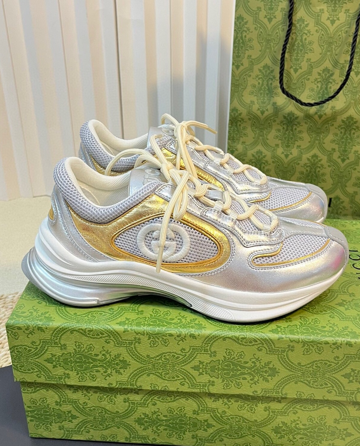 구찌 2024 여성용 스니커즈 WA3080 SH-D