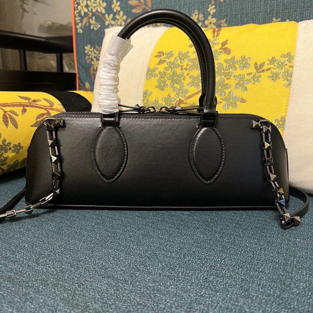 발렌티노 더플 락스터드 토트백 VT035 PD1-B