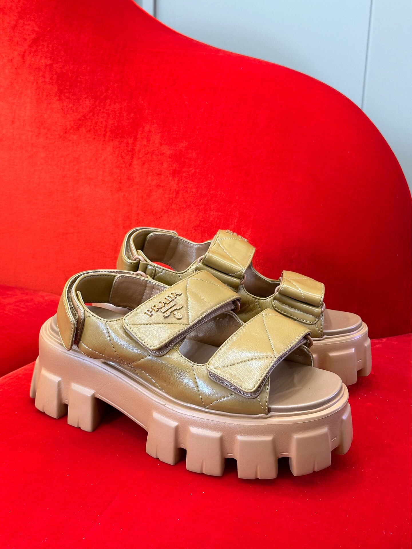 프라다 2024 여성용 샌들 WA3312 OS