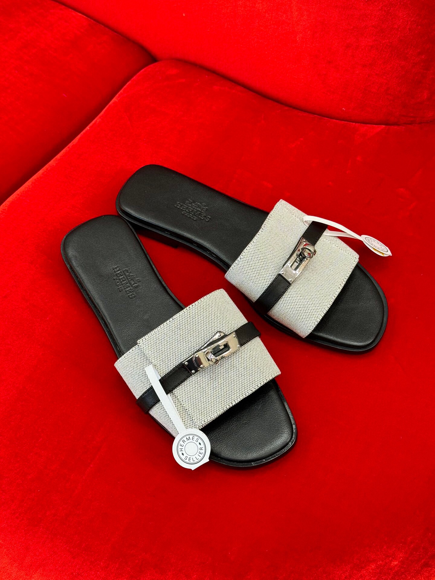 에르메스 2024 여성용  슬리퍼 WA3332 OS