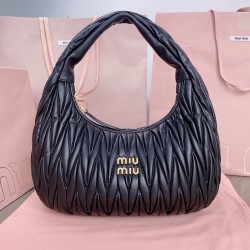 미우미우 마테라쎄 호보백 5BC108