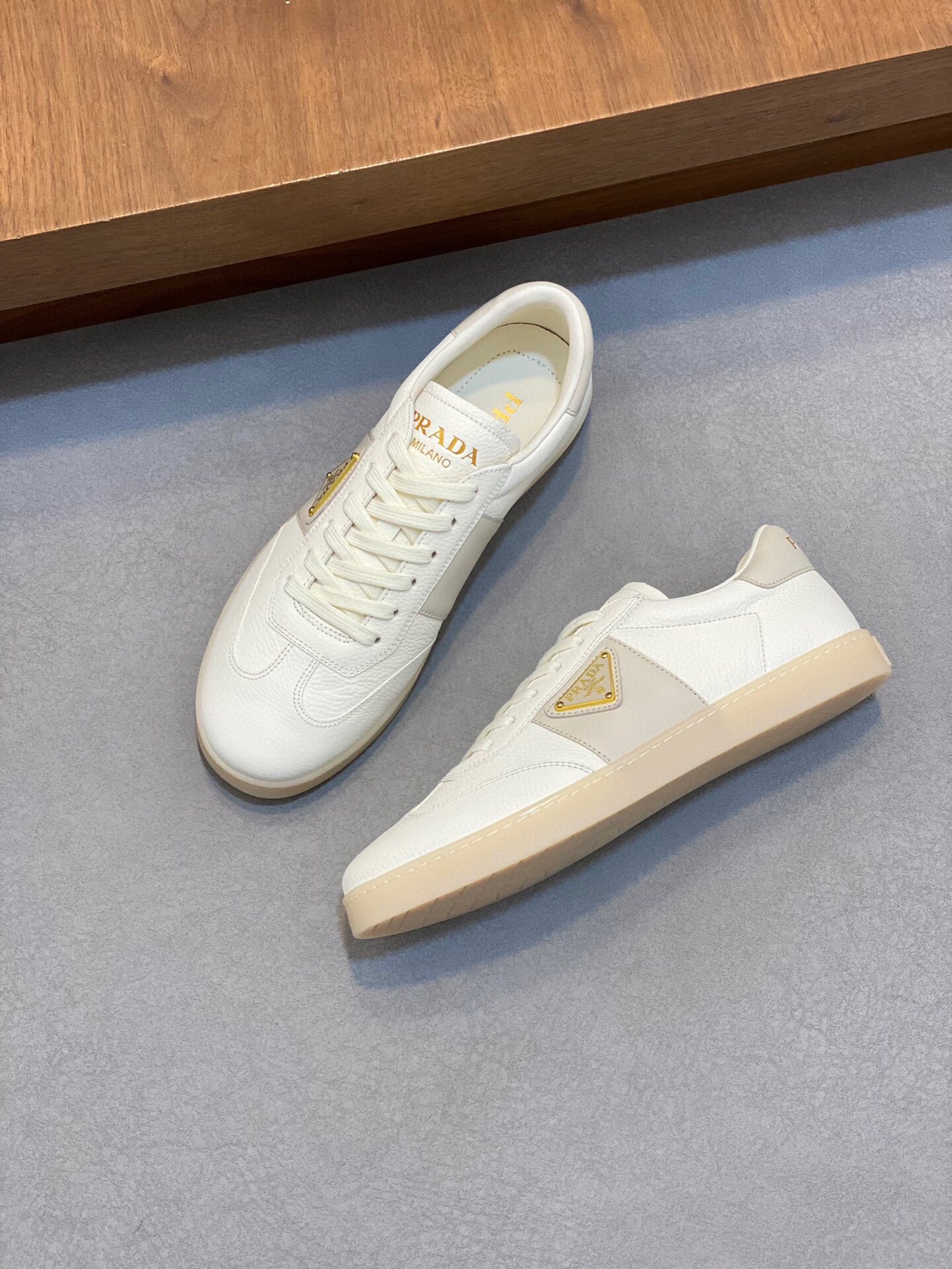 프라다 2024 남성용 스니커즈 PD475 SH-E