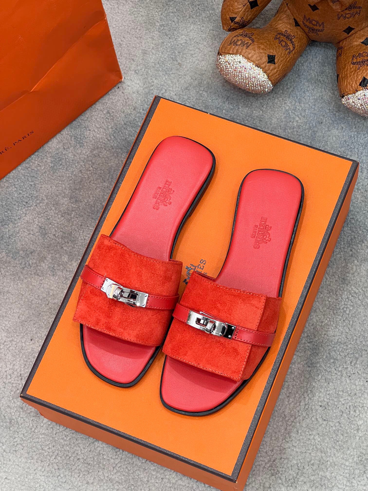 에르메스 2024 여성용  슬리퍼 WA3678 DN