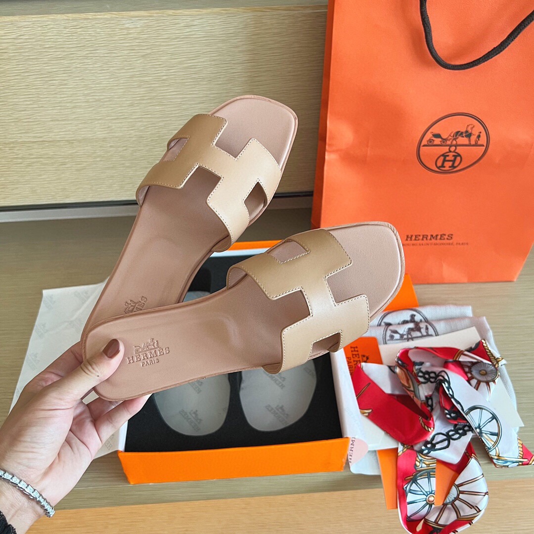 에르메스 2024 여성용  슬리퍼 WA3709 DN