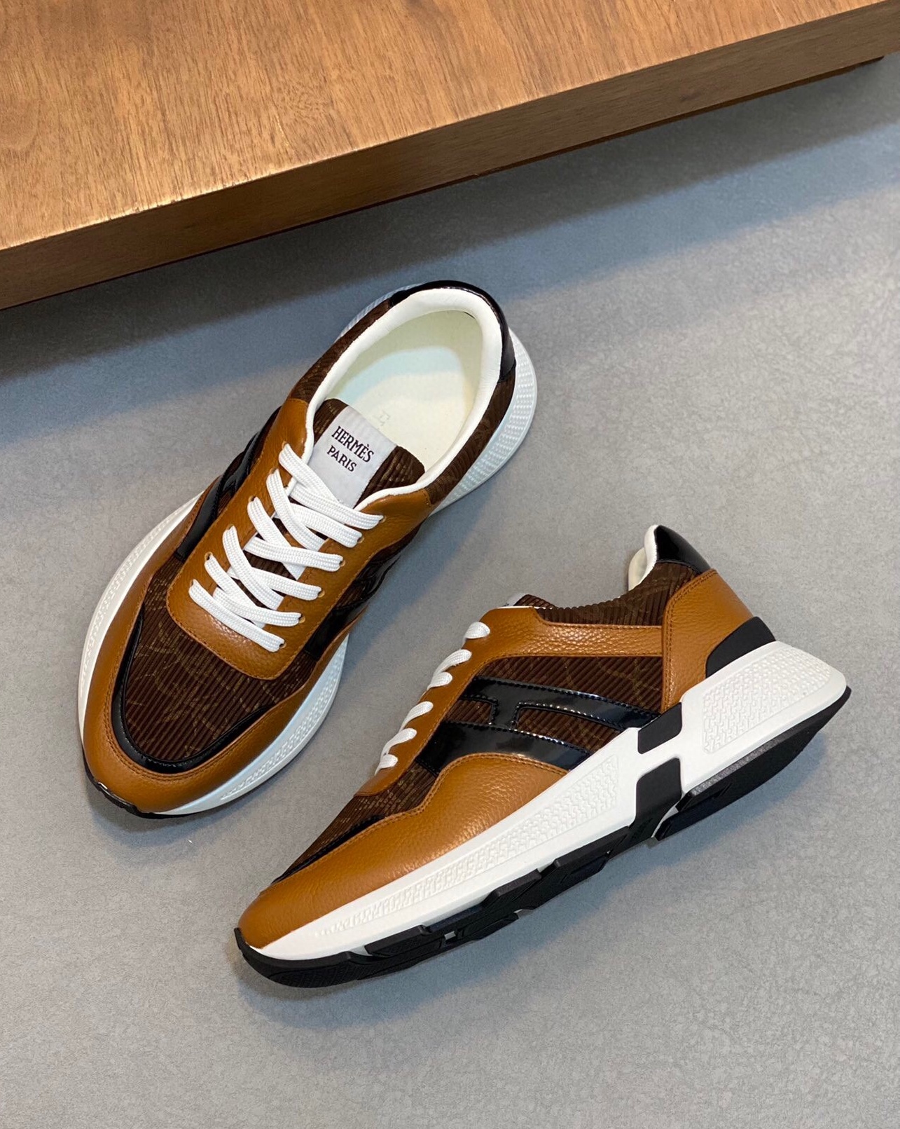 에르메스 2024 남성용 스니커즈 HM353 SH-E