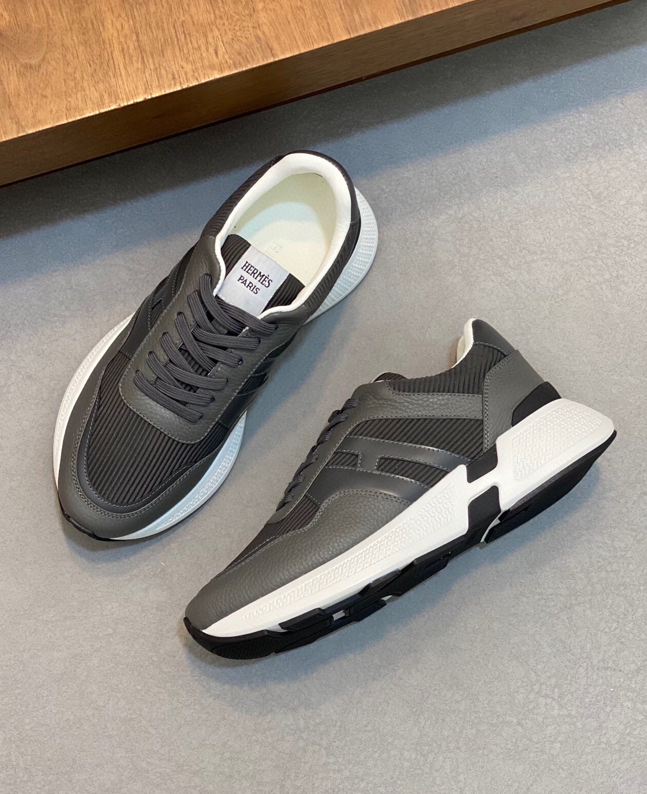에르메스 2024 남성용 스니커즈 HM354 SH-E