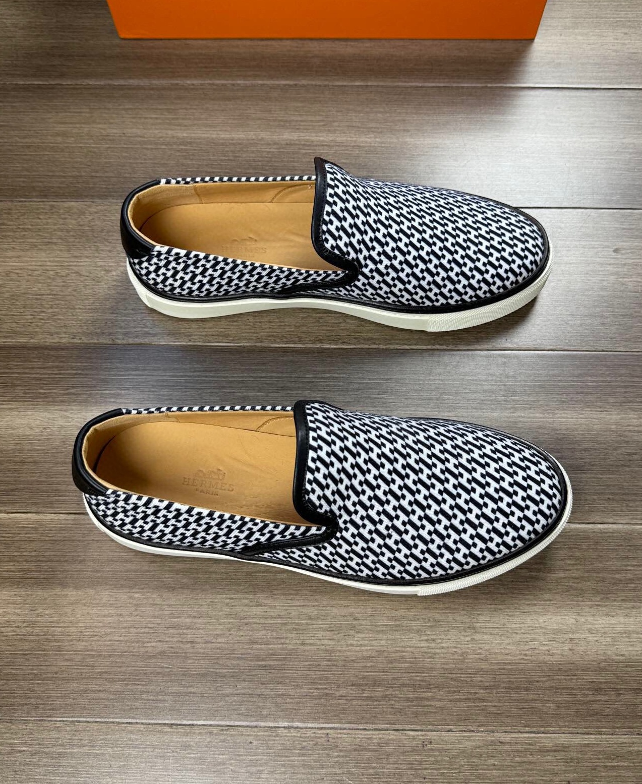 에르메스 2024 남성용 스니커즈 HM368 SH-E