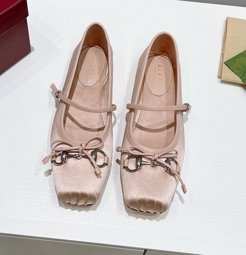 구찌  2024 여성용 플랫 슈즈 WA4087 DN