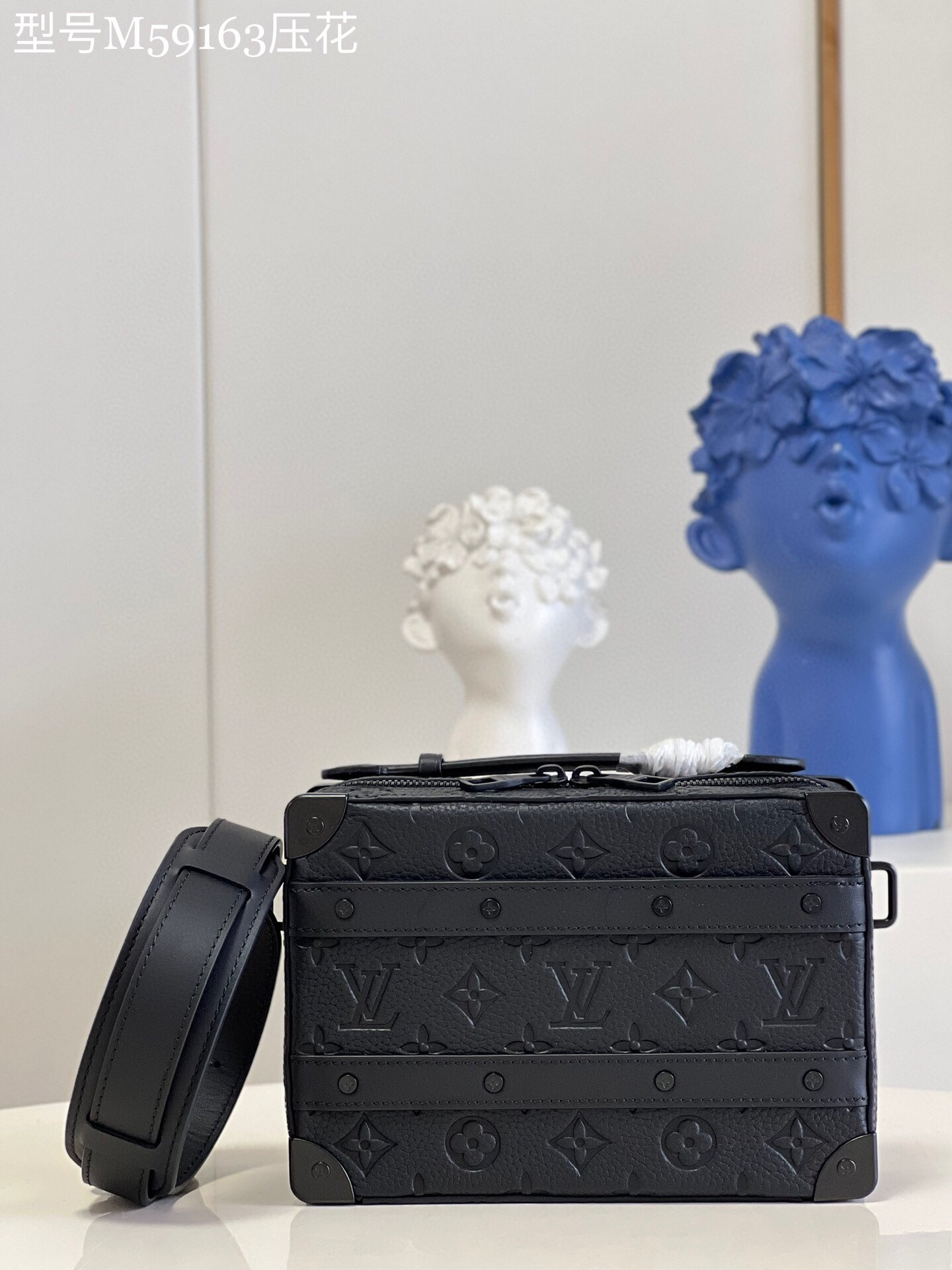 루이비통 핸들 소프트 트렁크 모노그램 이클립스 M59163 GZ