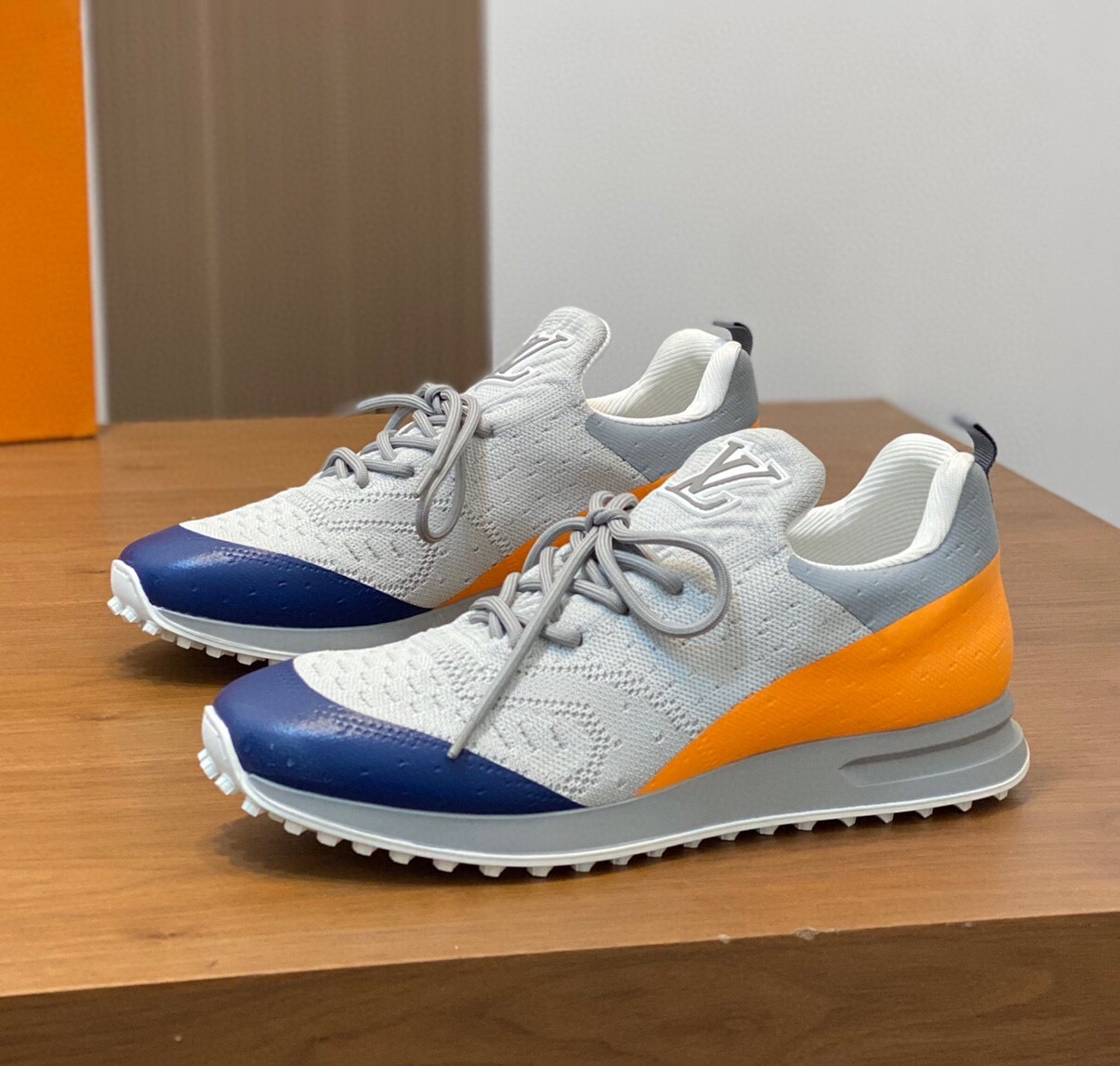 루이비통 2024 남성용 스니커즈 LV663 SH-E