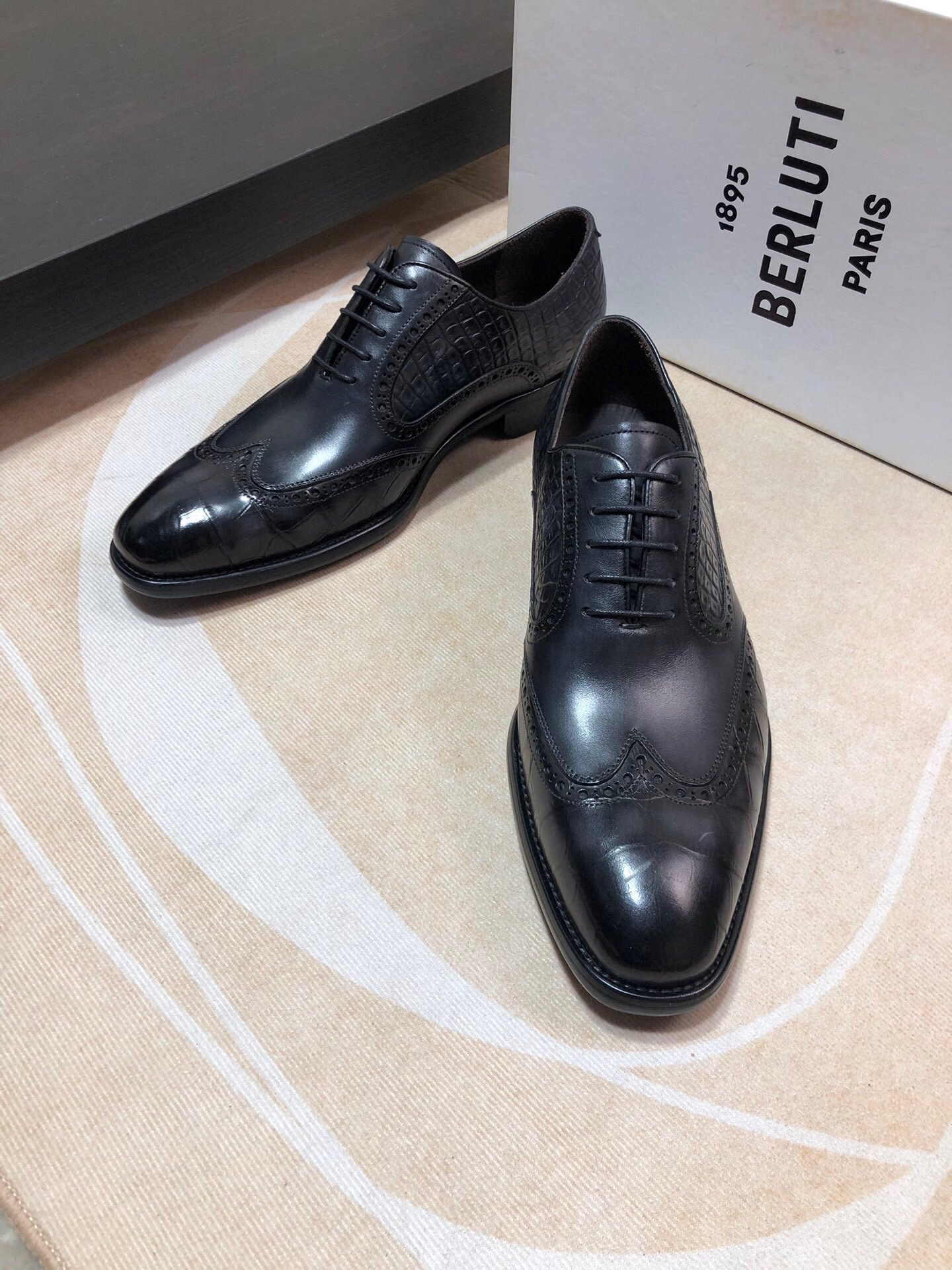 벨루티 2024 남성용 구두 BL102 SH-E