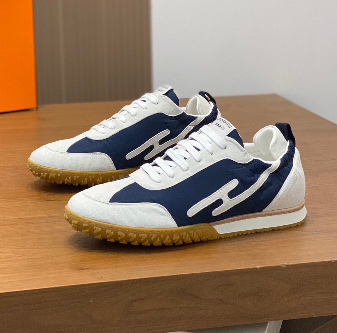 에르메스 2024 남성용 스니커즈 HM397 SH-E