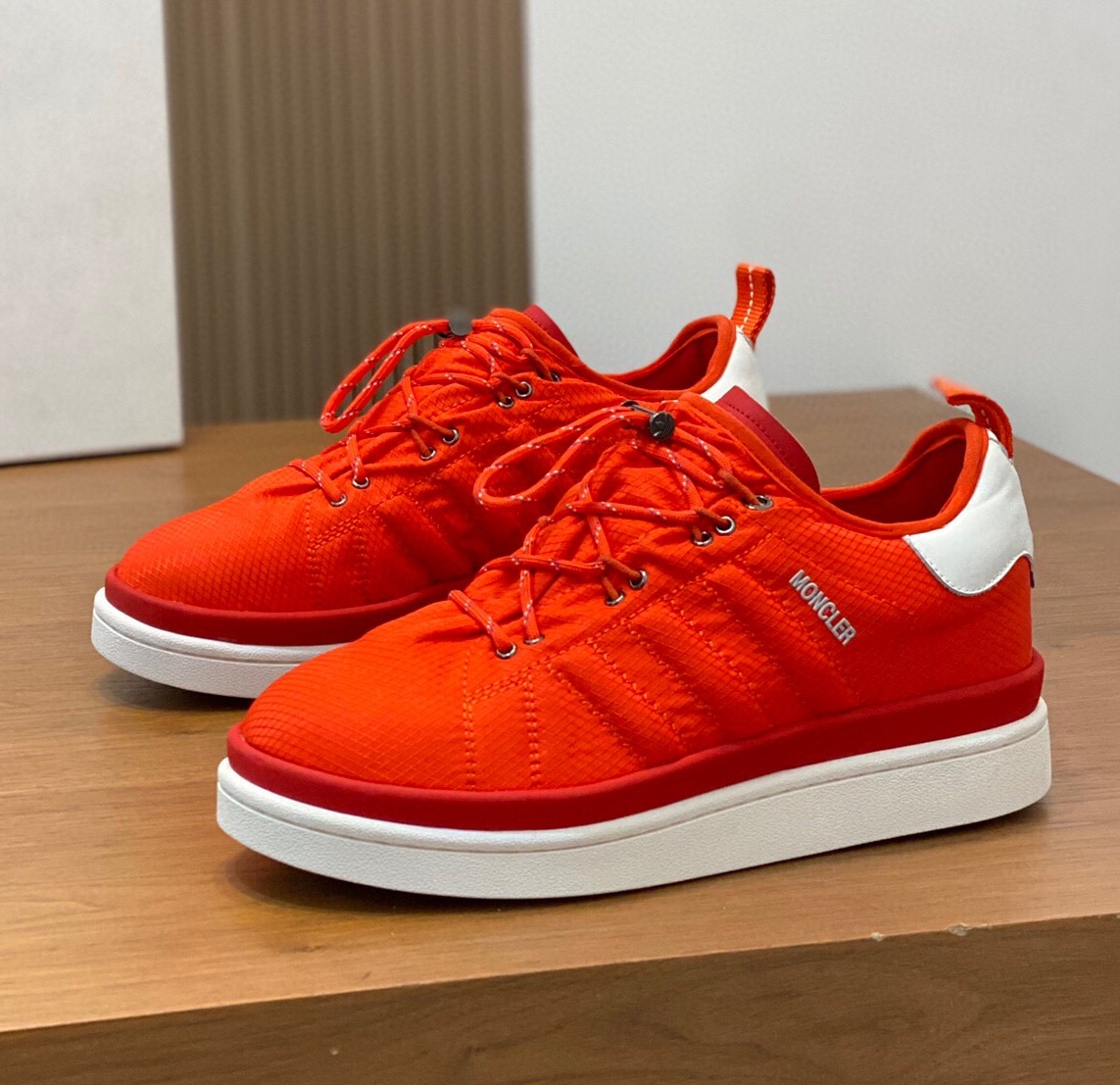 몽클레어 2024 남성용 스니커즈 MC040 SH-E