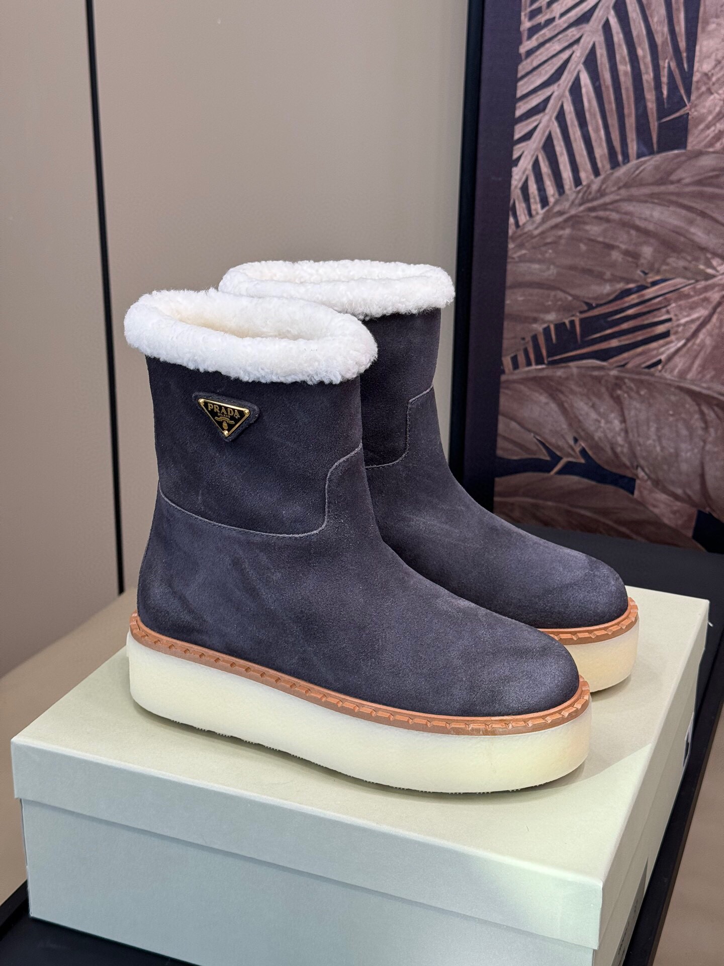 프라다 2024 여성용 울 부츠 WA4514 DN