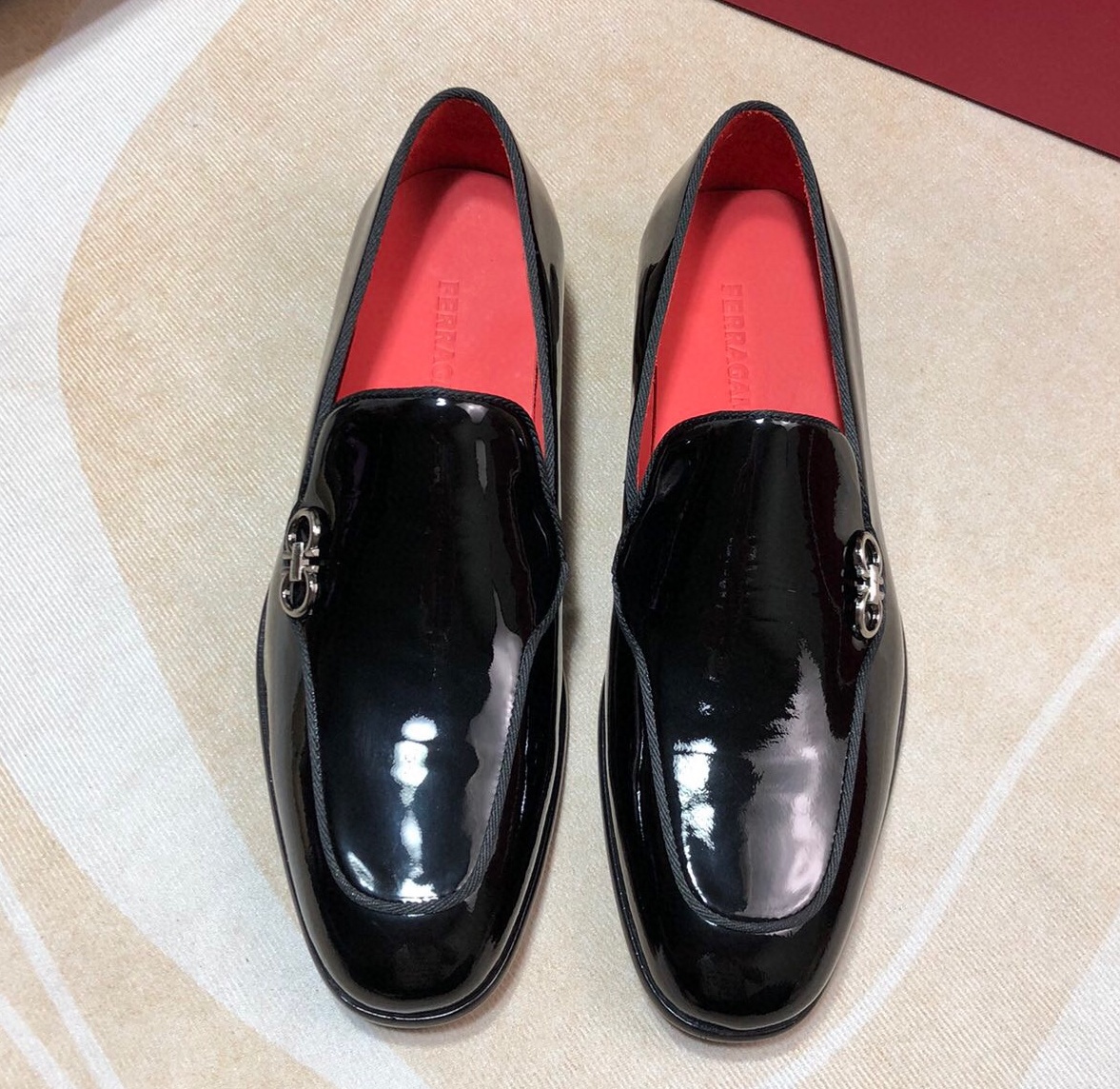 페라가모 2024 남성용 로퍼 FG173 SH-E