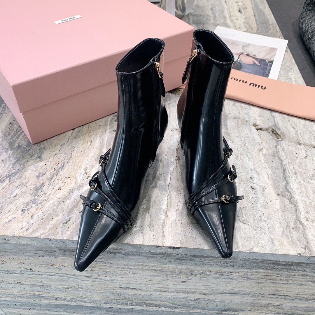 미우미우 2024 여성용 부츠 WA4925 DN