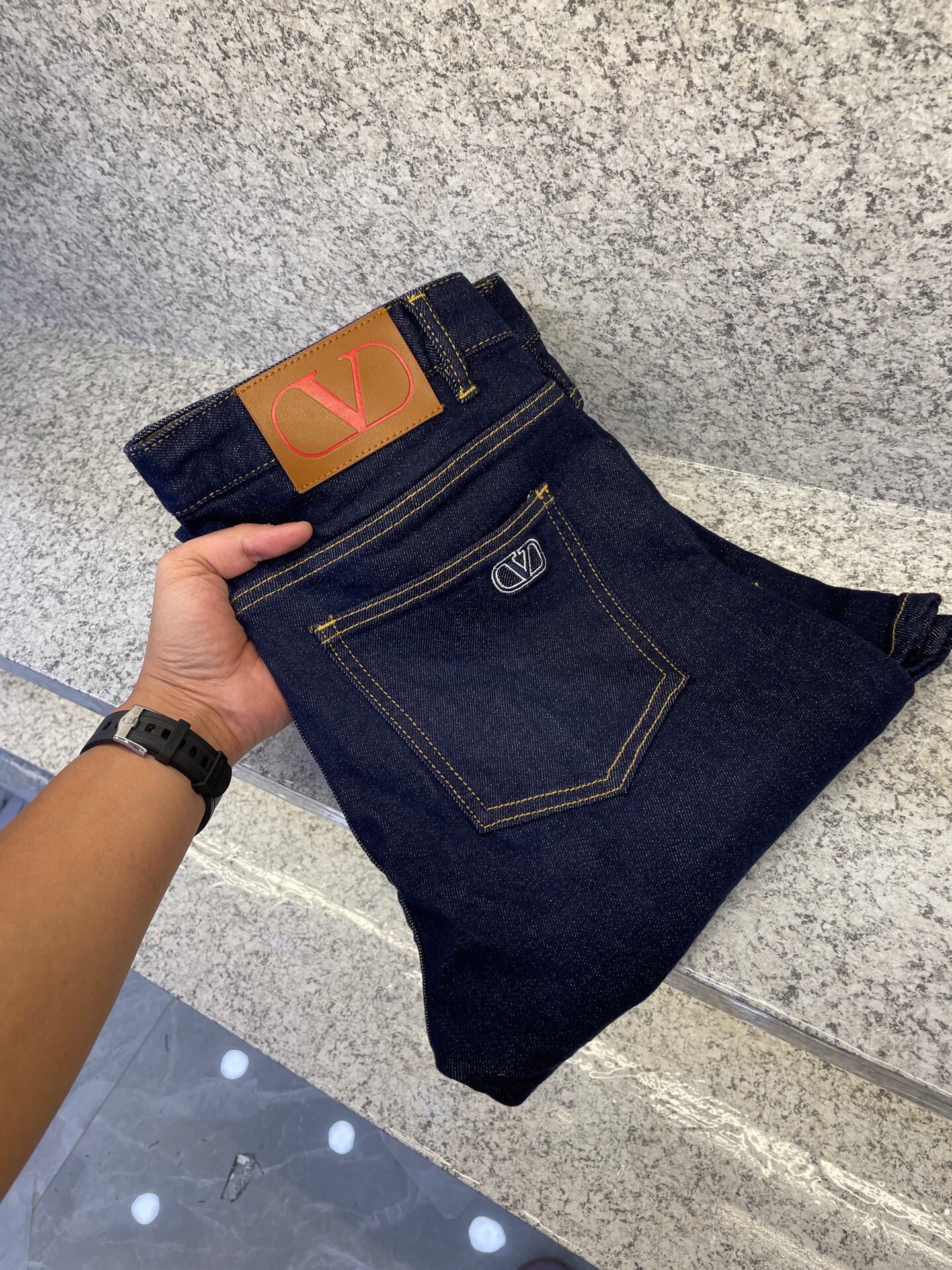 발렌티노 2025 남성용 청바지 VT028 YB