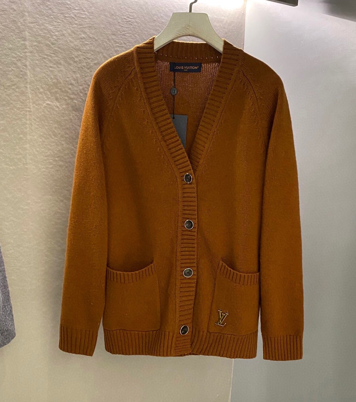 루이비통 2025 남성용 울 가디건 LV1550 YB