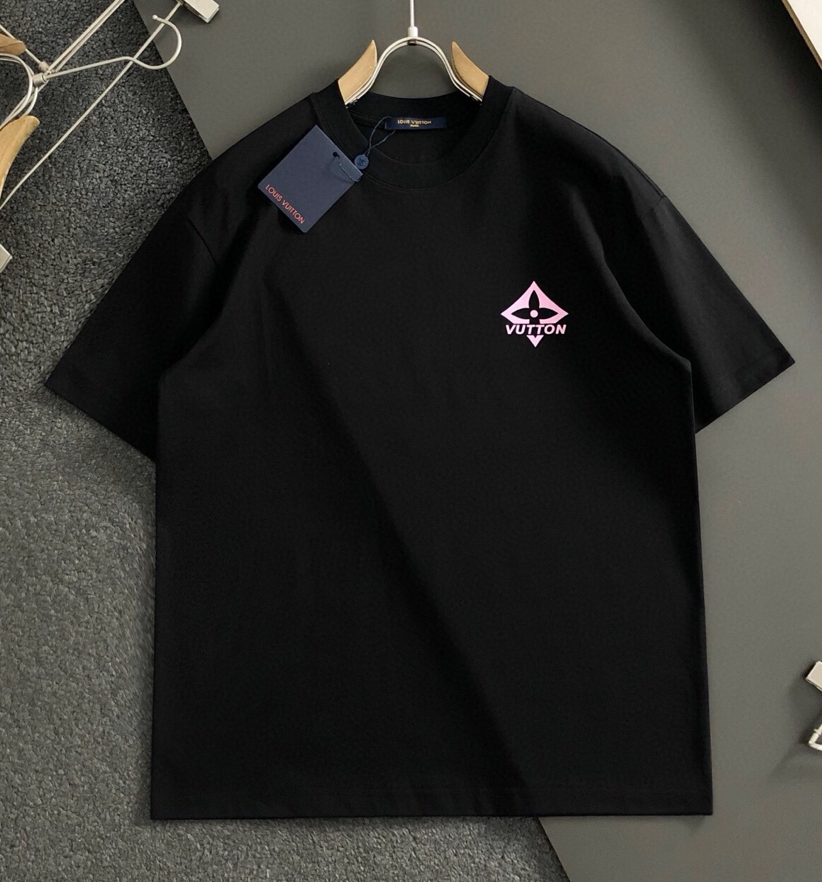 루이비통 2025 남성용 반팔티 LV1589 YB