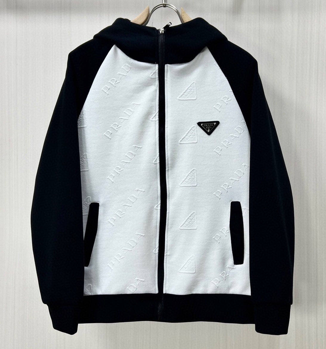 프라다 2025 남성용 후드자켓 PD1251 PD