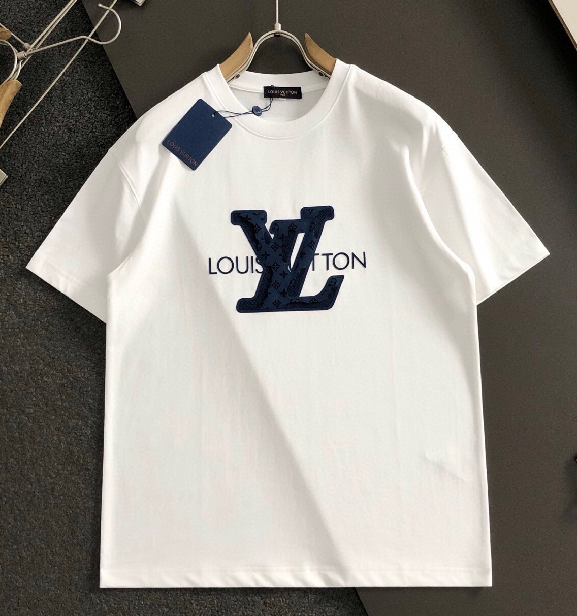 루이비통 2025 남성용 반팔티 LV1761 YB