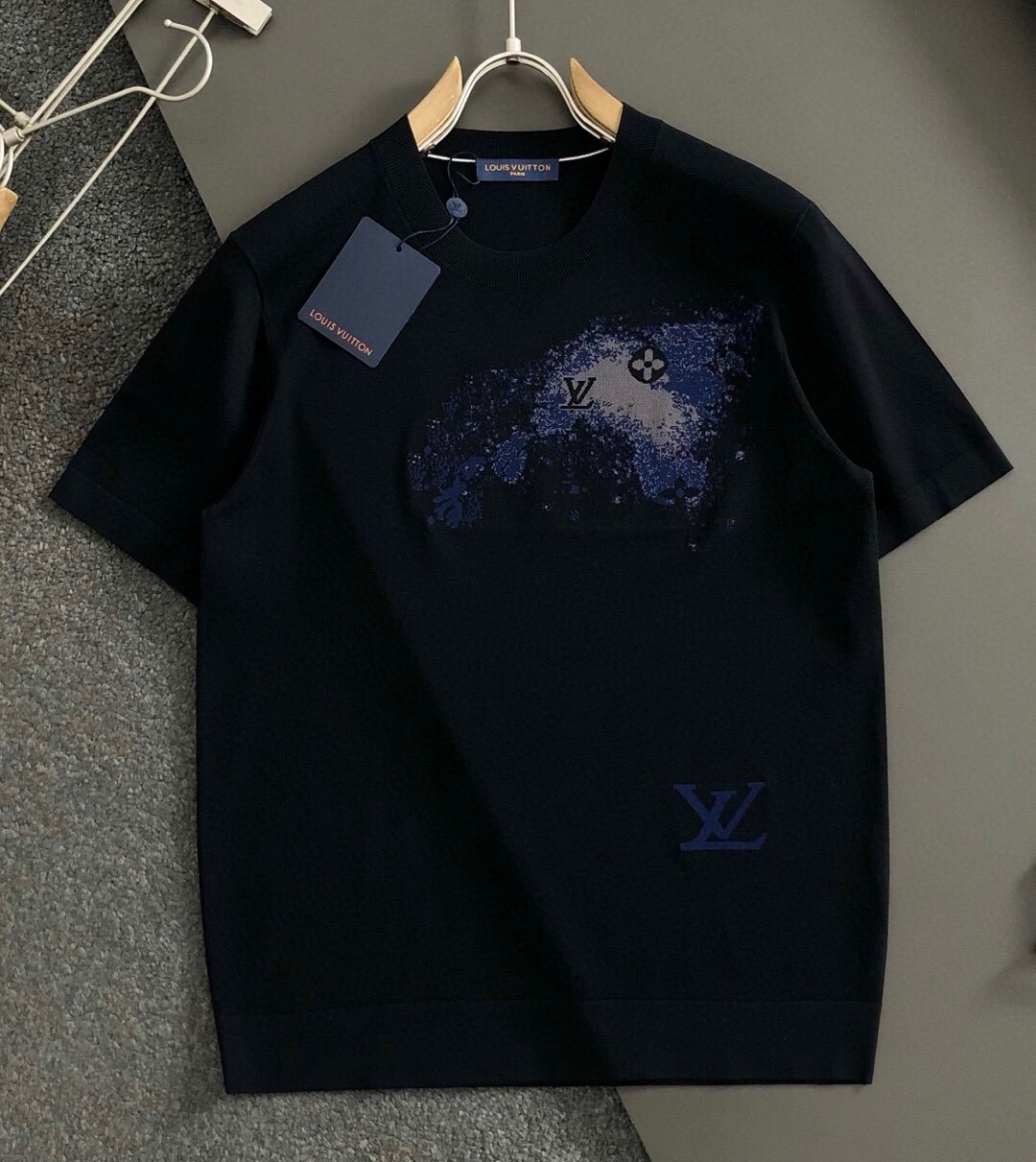 루이비통 2025 남성용 반팔 LV1774 YB