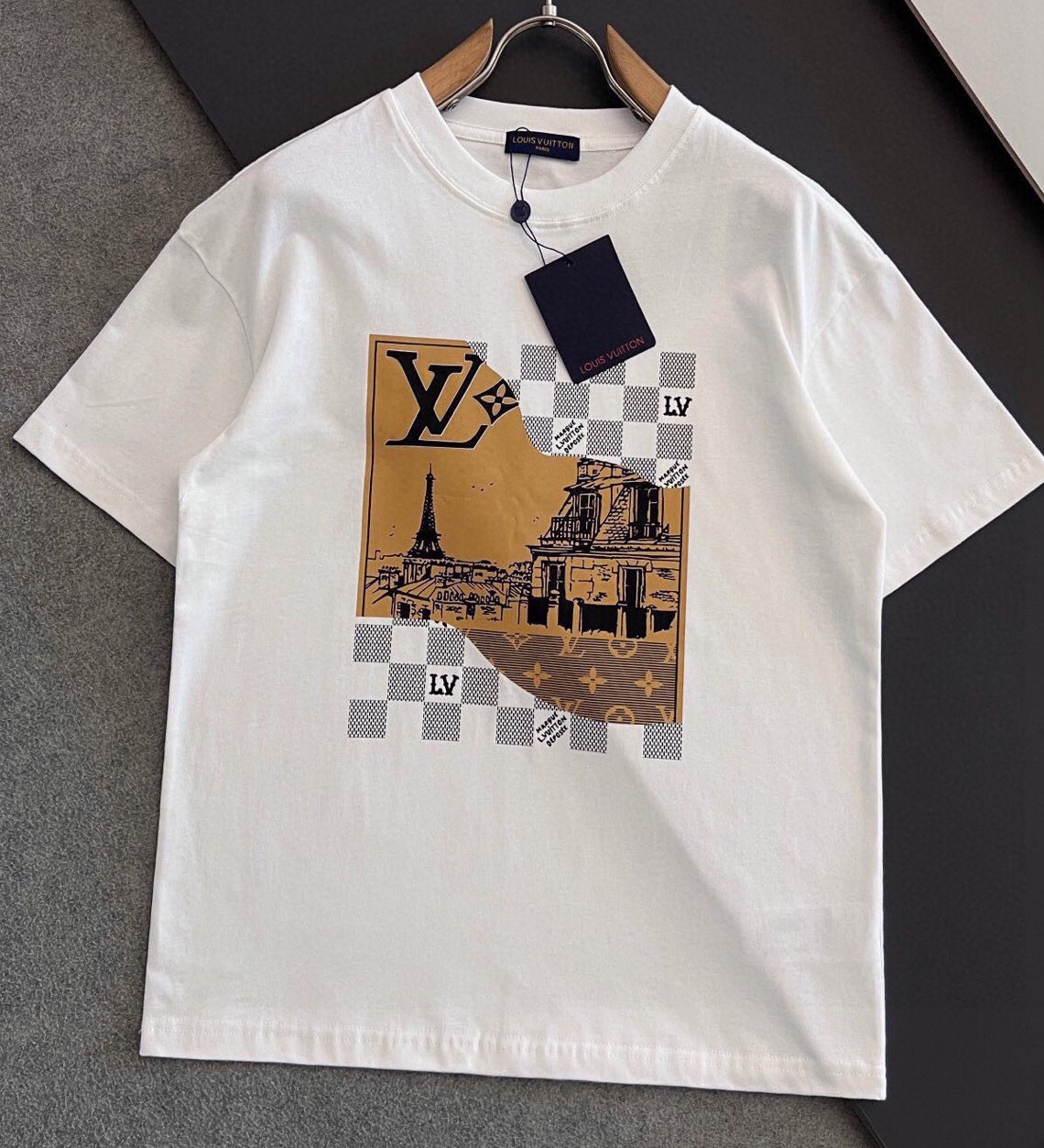 루이비통 2025 남성용 반팔 LV1777 YB