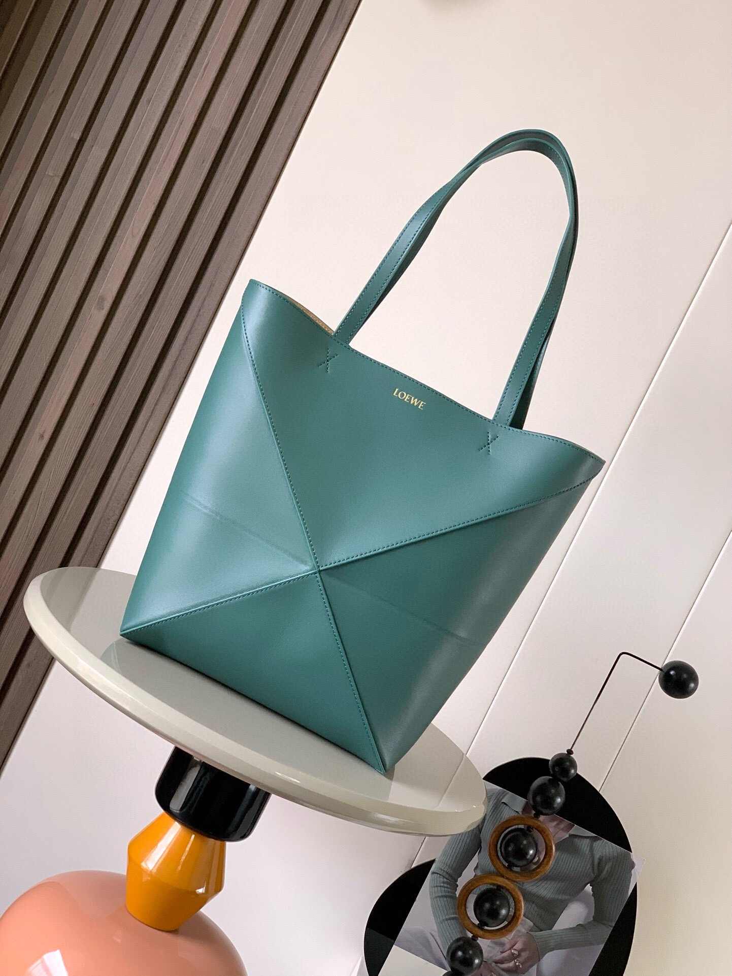 로에베 퍼즐 폴드 토트백 샤이니 카프스킨 -6 NMW