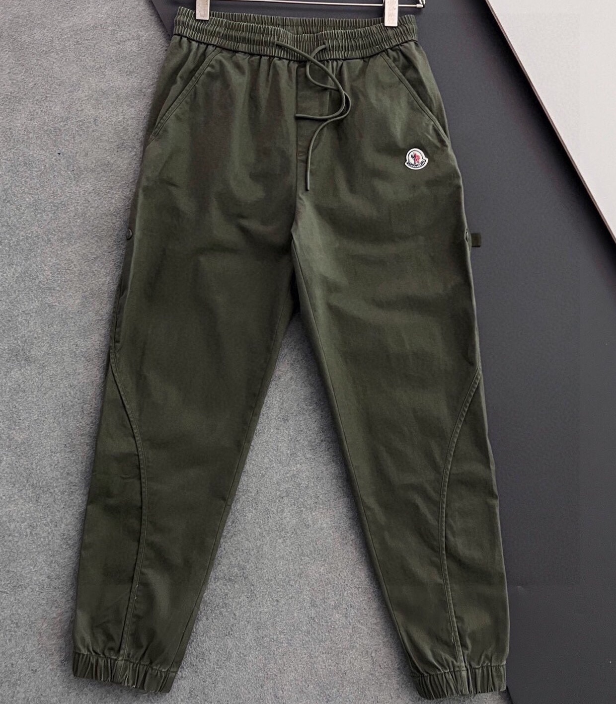 몽클레어 2025 남성용 바지 MQ1270 YB