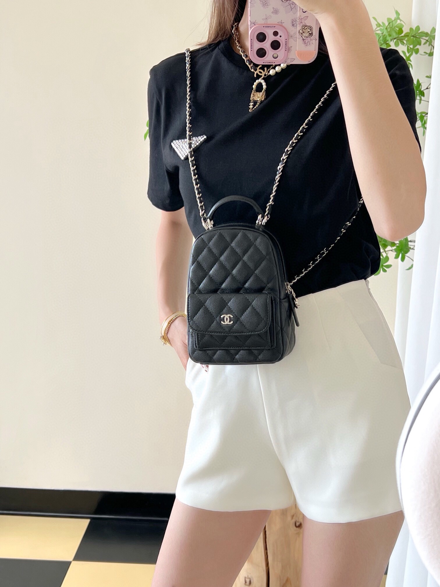 [홍콩명품.CHANEL]샤넬 시즌 크루즈 캐비어 탑핸들 미니 백팩 금장 AP3753
