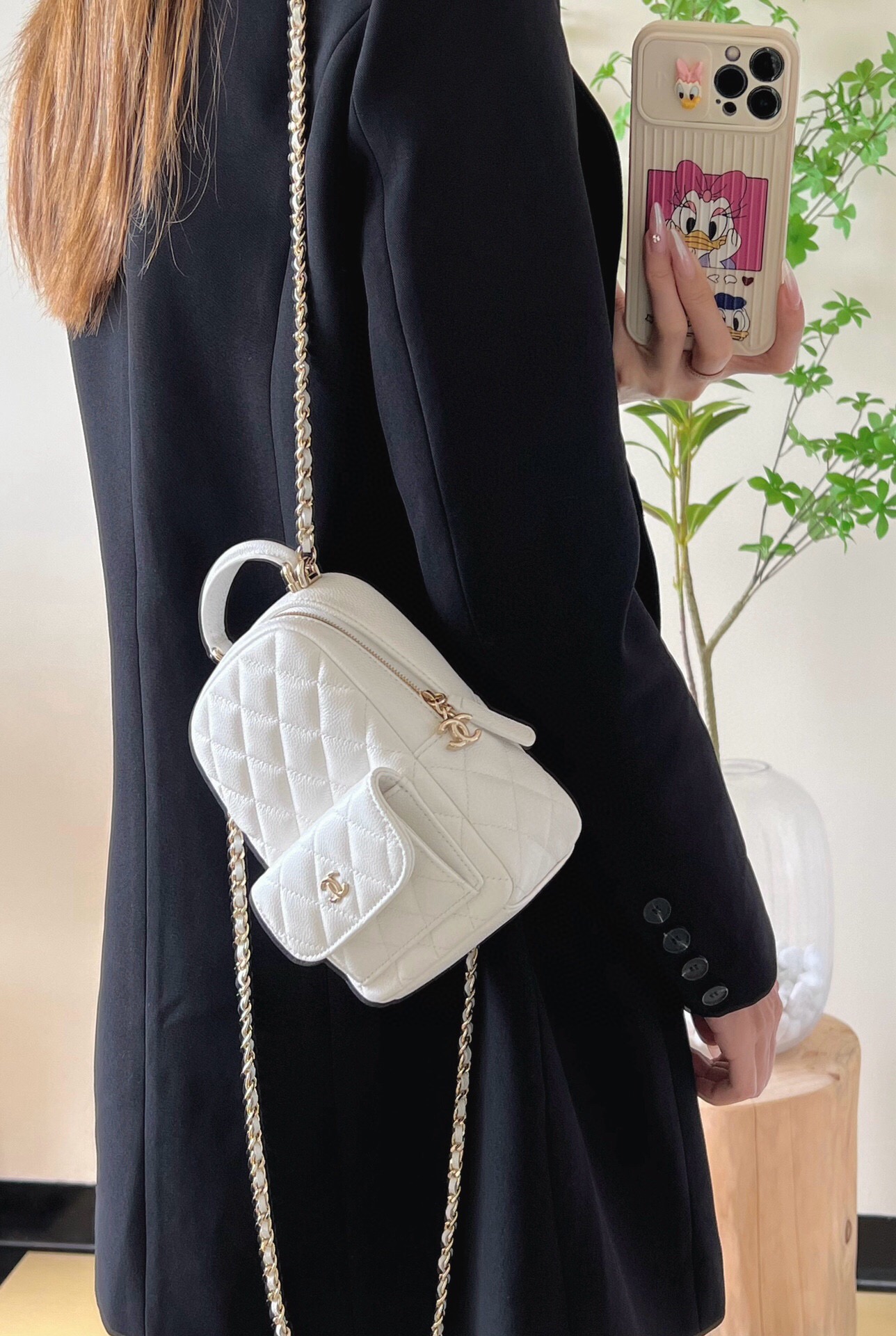 [홍콩명품.CHANEL]샤넬 시즌 크루즈 캐비어 탑핸들 미니 백팩 화이트 금장 AP3753