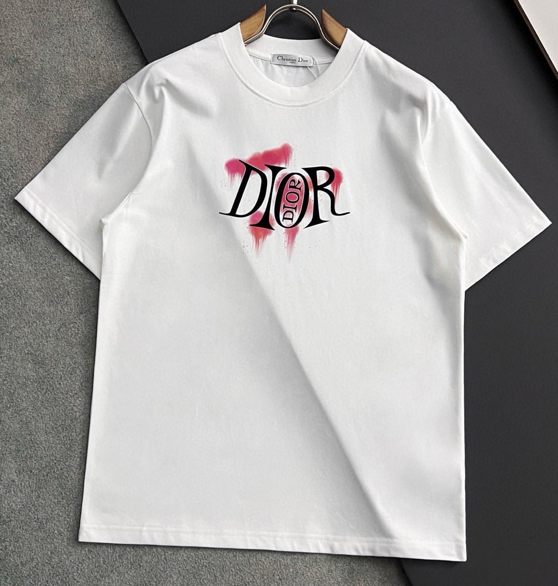 [홍콩명품.Christian Dior]크리스챤 디올 2025 남성용 반팔 CD850 YB 2컬러 홍콩명품의류,구매대행,온라인명품