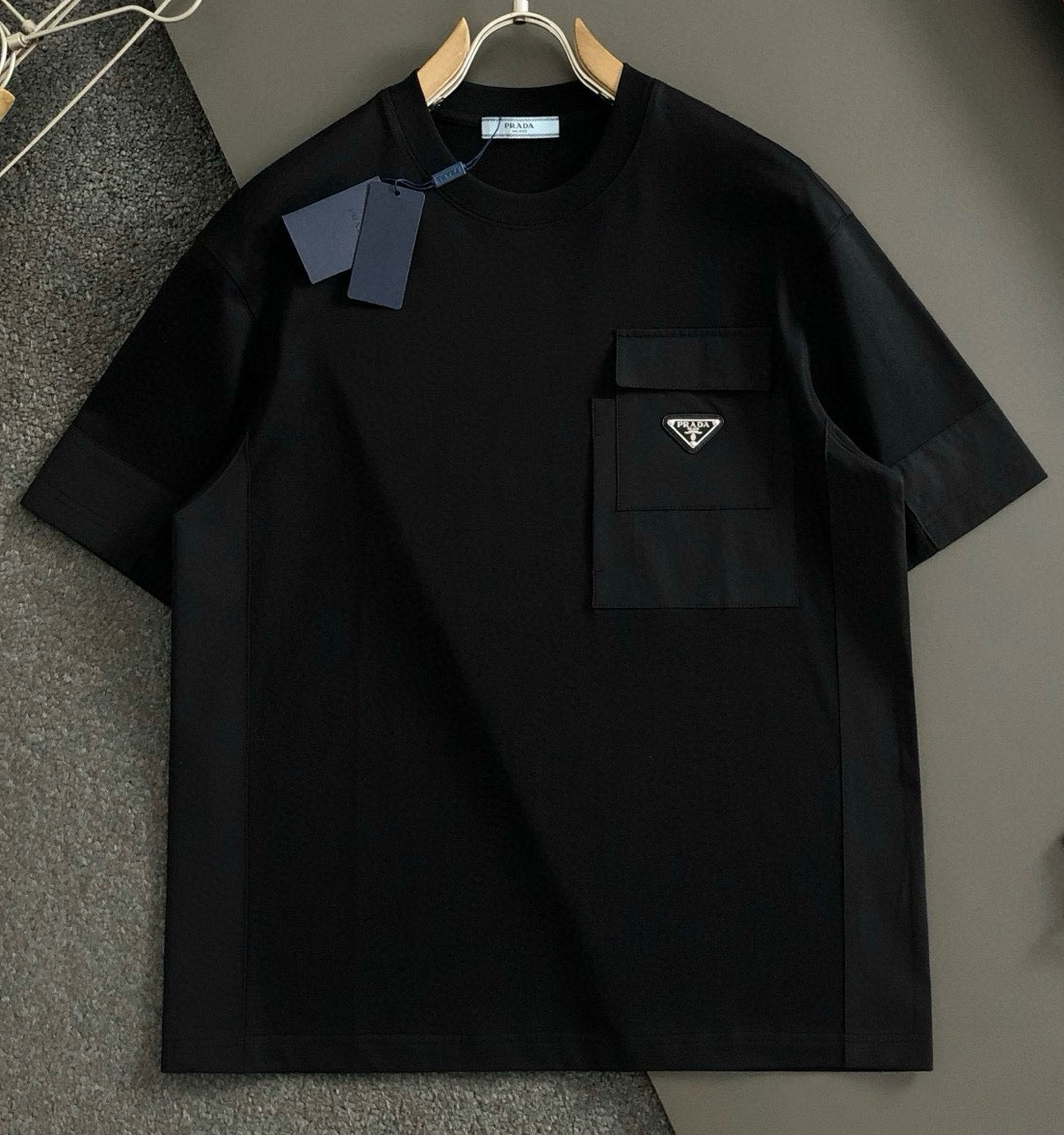 [홍콩명품.PRADA]프라다 2025 남성용 반팔 PD1307 YB  홍콩명품의류,구매대행,온라인명품