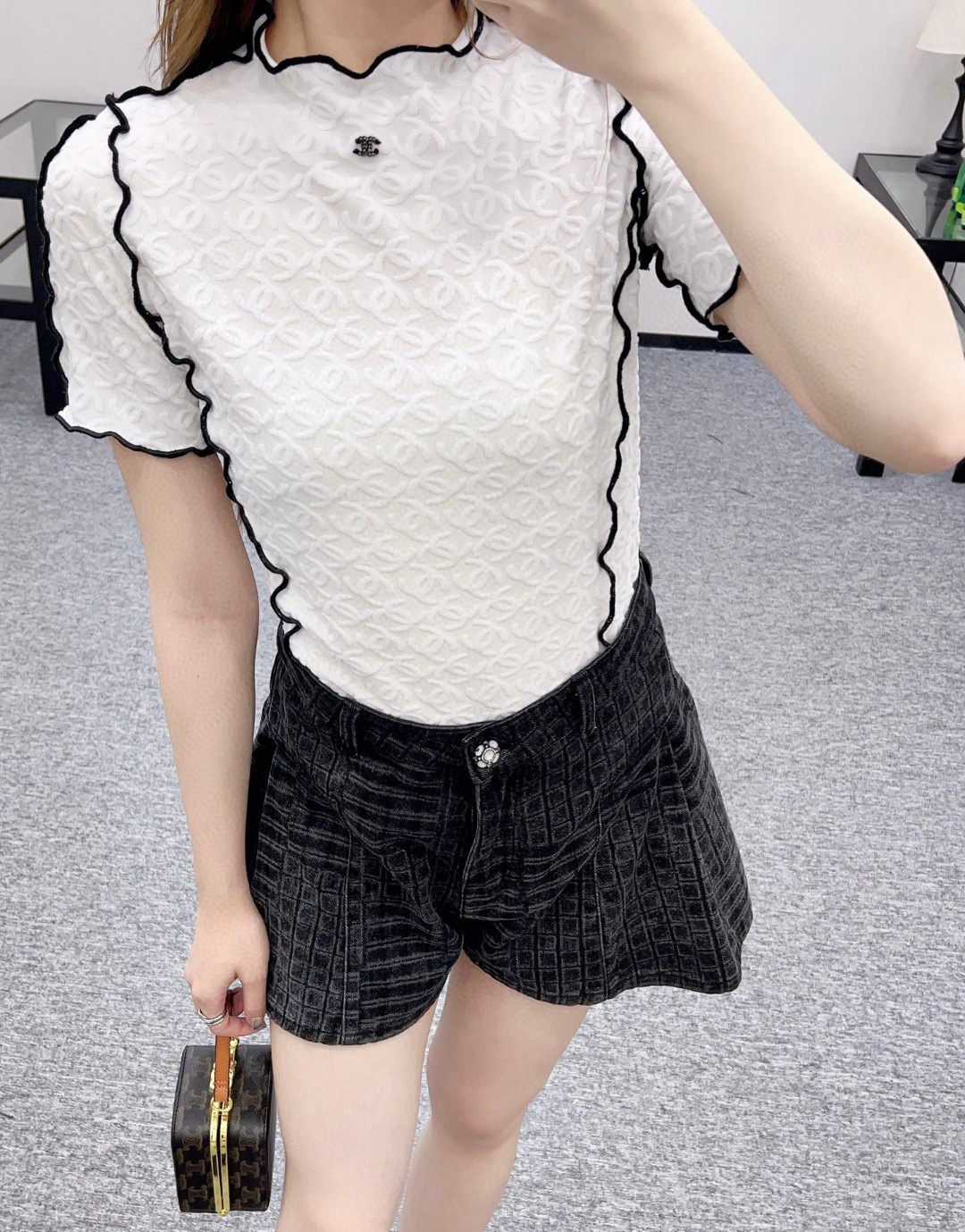 [홍콩명품.CHANEL ] 샤넬 2025 여성용  반팔 WA5570 JS-A  2컬러 홍콩명품의류,구매대행,온라인명품