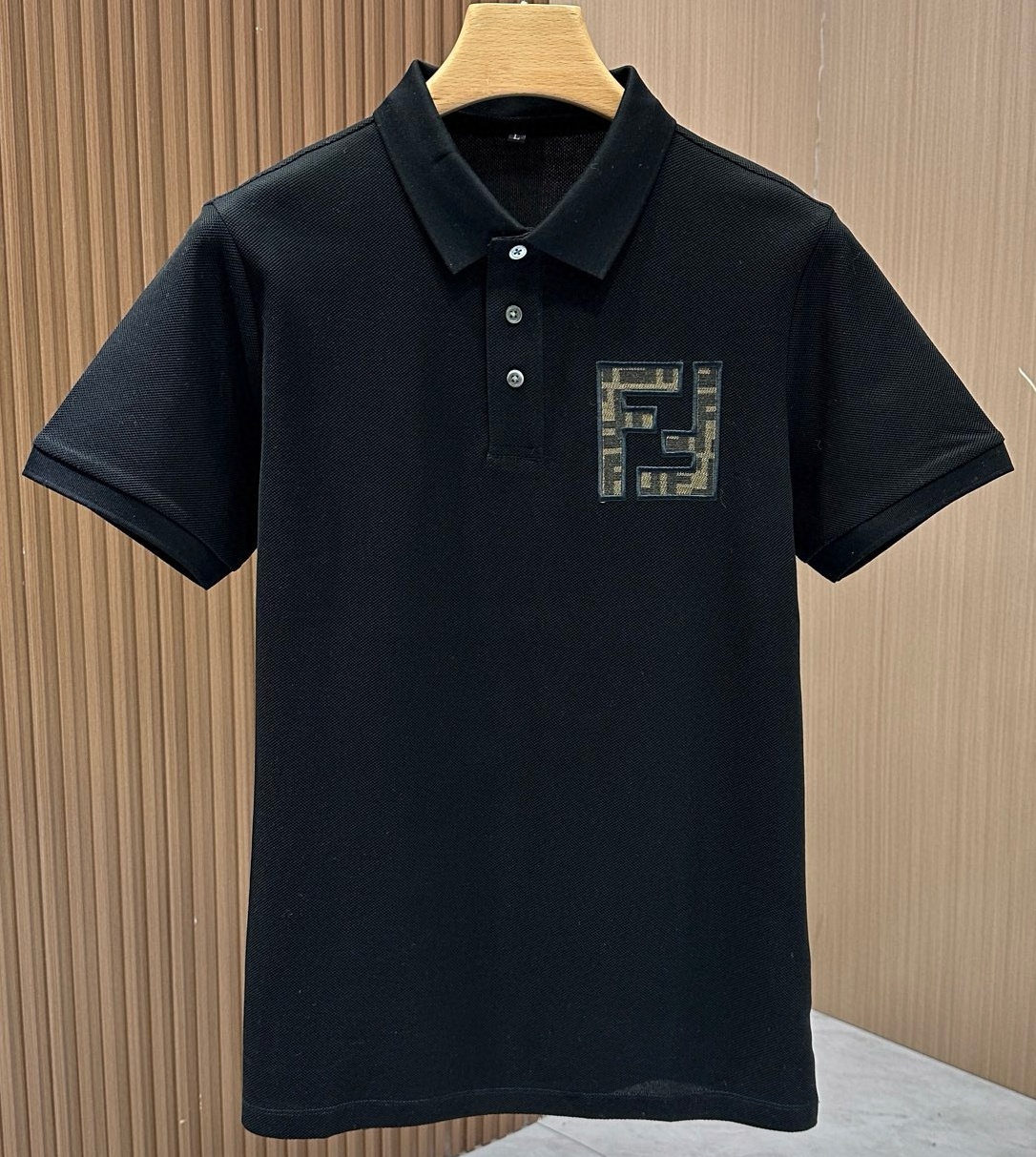 [홍콩명품,FENDI] 펜디2025 남성용 반팔티 FD548 YB 홍콩명품의류,구매대행,온라인명품