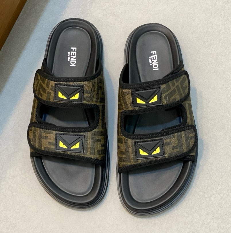 [홍콩명품.FENDI] 펜디 2025 남성용 슬리퍼 FD134 SH-E 홍콩명품의류,구매대행,온라인명품