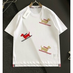 [홍콩명품.THOM BROWNE ] 톰 브라운 2025 남성용 반팔 TB1208 YB 2컬러 홍콩명품의류,구매대행,온라인명품