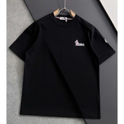 [홍콩명품.MONCLER] 몽클레어 2025 남성용 반팔티 MQ1305 YB 홍콩명품의류,구매대행,온라인명품