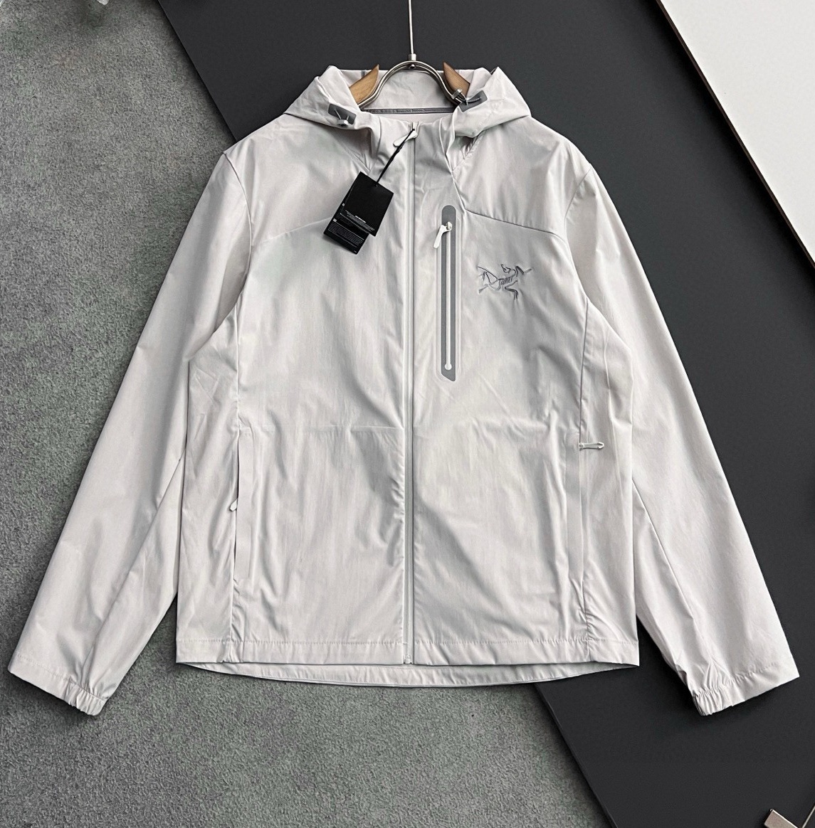 [홍콩명품]아크테릭스 2025 남성용 바람막이 자켓 AT130 PD 홍콩명품의류,구매대행,온라인명품