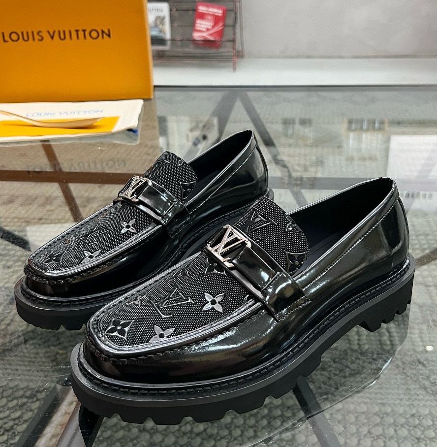 [홍콩명품.Louis Vuitton] 루이비통 2025 남성용 로퍼 LV792 SH-E 홍콩명품의류,구매대행,온라인명품