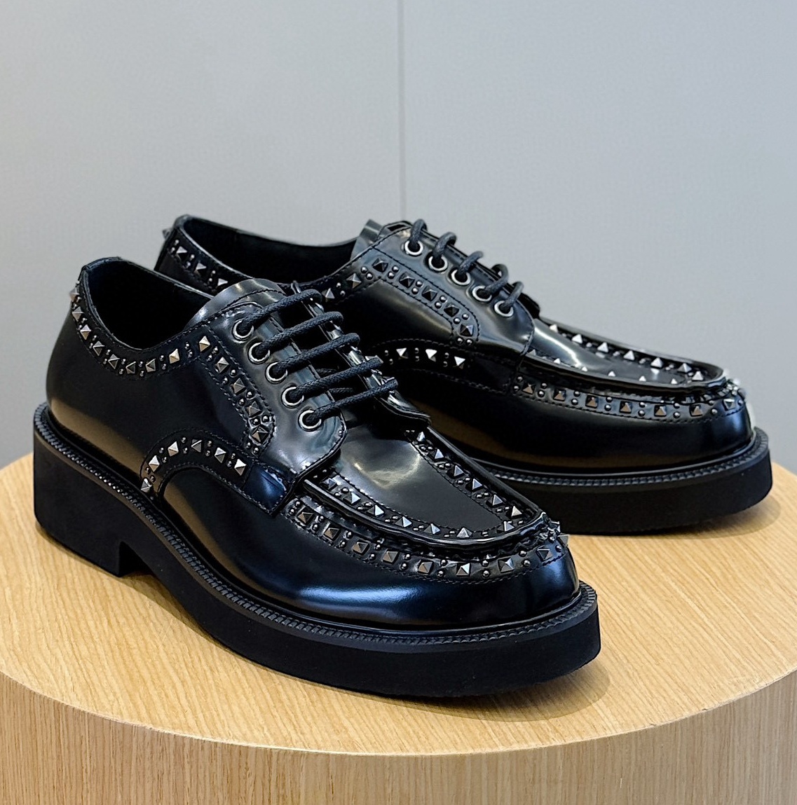 [홍콩명품.VALENTINO]발렌티노 2025 남성용 로퍼 VT224 SH-E 홍콩명품의류,구매대행,온라인명품